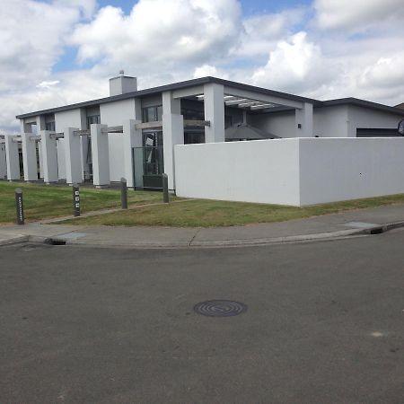 Accommodation In Frimley Hastings Exteriér fotografie