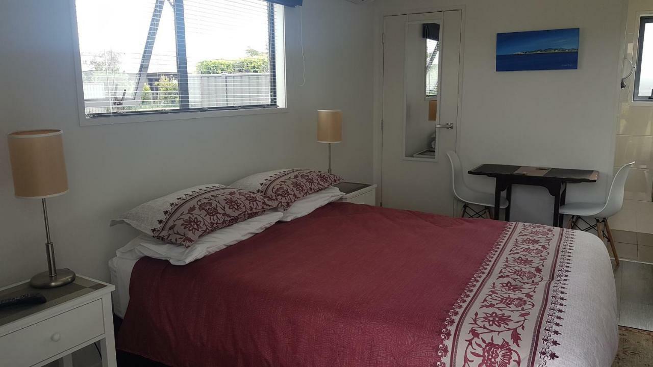 Accommodation In Frimley Hastings Exteriér fotografie